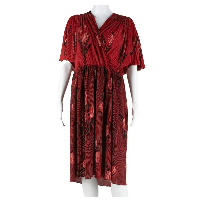 Womens Day Dress Red Floral Short Sleeve Knee Length M 1